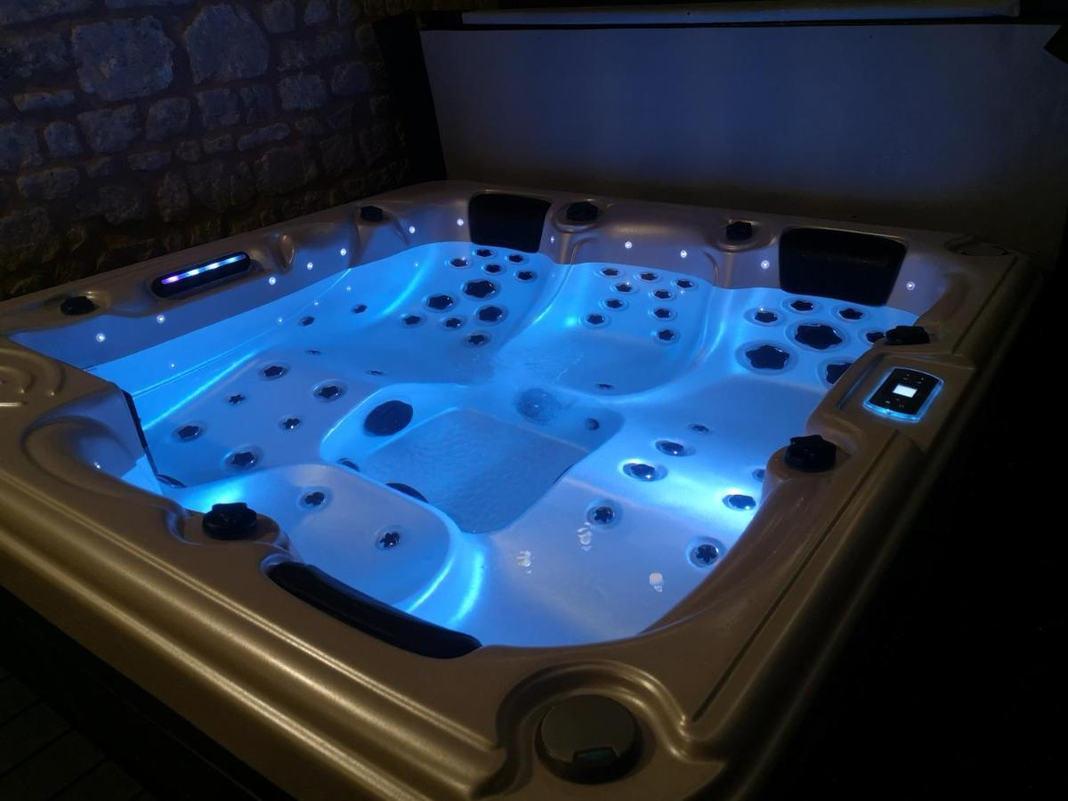 Gîte La Grange de La Trigalle avec spa professionnel privatif Valognes Esterno foto